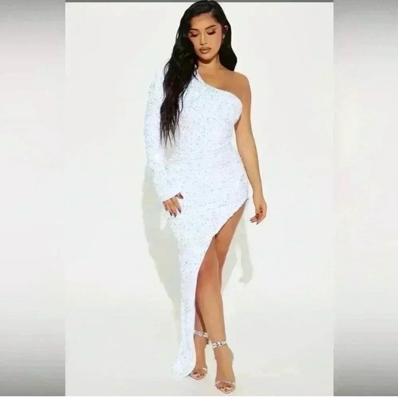 FASHIONNOVA Elegant White One-Shoulder Dress - Picture 1 of 7